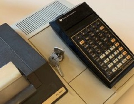 alter TI 45 als Symbol für moderne Technik